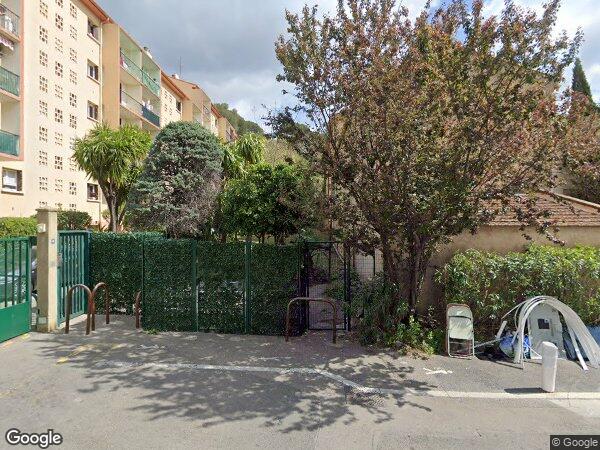 UN APPARTEMENT ET UNE CAVE