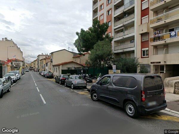 UN LOCAL, DEUX EMPLACEMENTS DE PARKING ET UN EMPLACEMENT DE PARKING