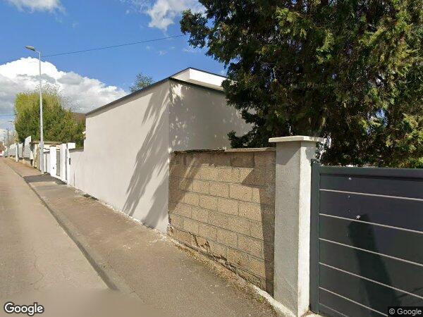 UN APPARTEMENT AVEC CAVE ET PARKING