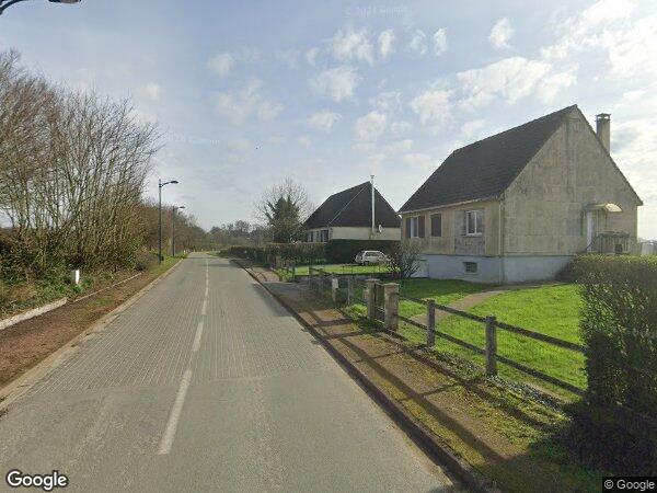 UNE MAISON À USAGE D'HABITATION