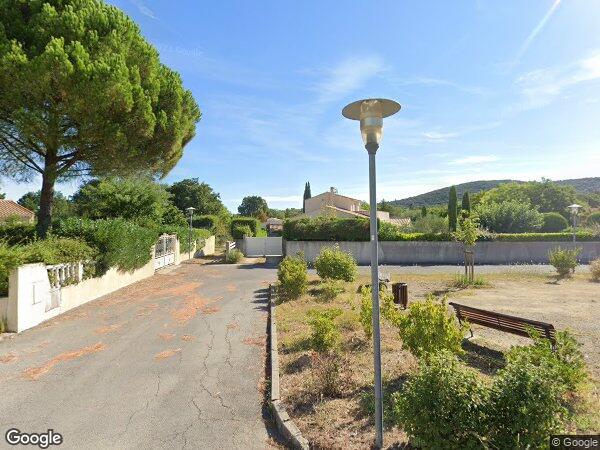 UNE MAISON D'HABITATION