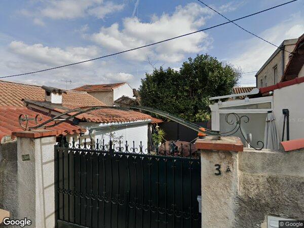 UNE MAISON À USAGE D'HABITATION