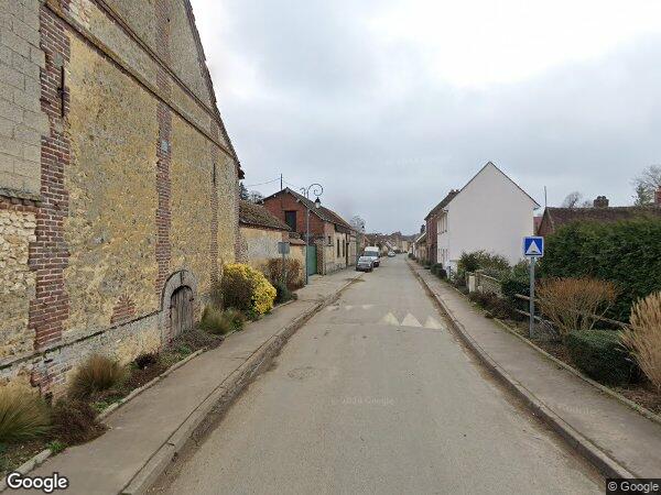 UN APPARTEMENT ET UNE CAVE