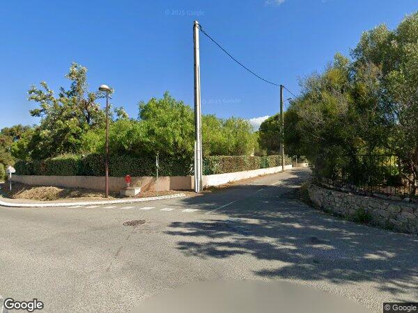 UNE MAISON INDIVIDUELLE À USAGE D’HABITATION