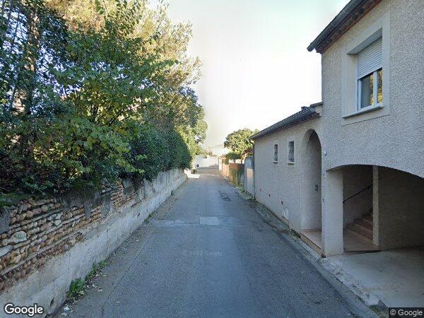 UN APPARTEMENT À USAGE D'HABITATION