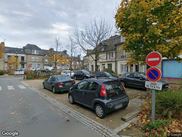 UNE MAISON D'HABITATION