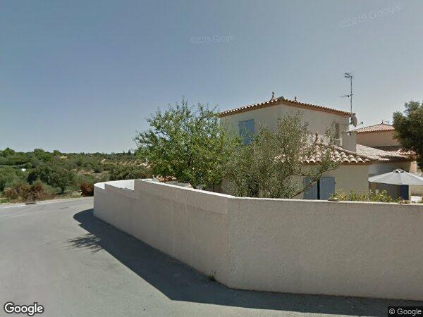 UNE MAISON D'HABITATION