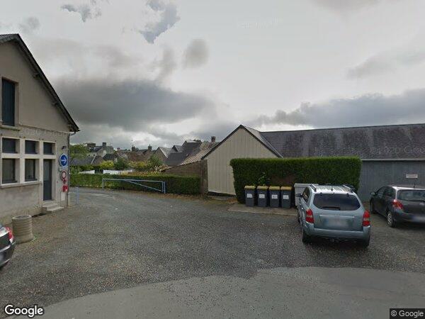 UNE MAISON D'HABITATION