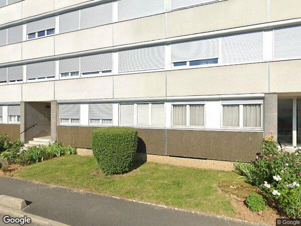 UN APPARTEMENT ET UNE CAVE