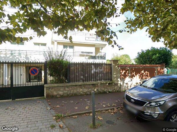 UN STUDIO ET UNE CAVE