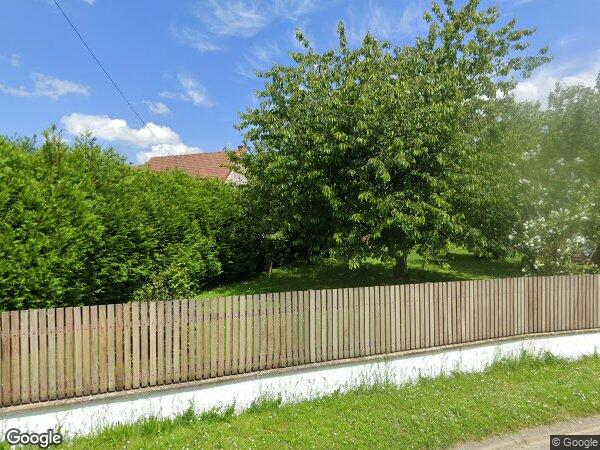 UNE MAISON D'HABITATION