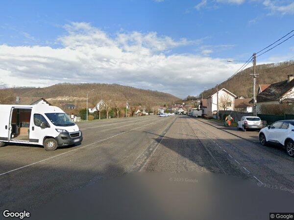 UN APPARTEMENT ET UN GARAGE