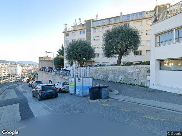 UN APPARTEMENT ET UNE CAVE
