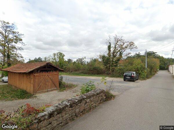 UNE MAISON À USAGE D'HABITATION