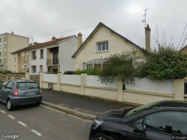 UNE MAISON D'HABITATION