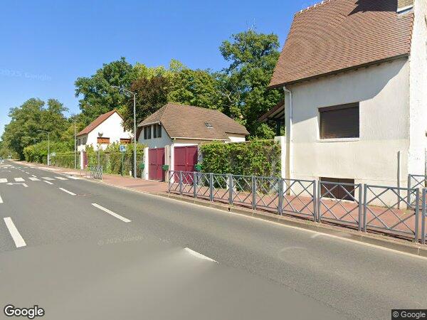 UN PAVILLON D'HABITATION