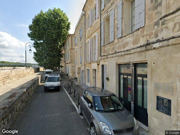 UNE MAISON À USAGE D'HABITATION