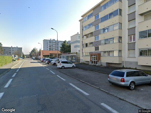 UN APPARTEMENT DE CINQ PIÈCES PRINCIPALES