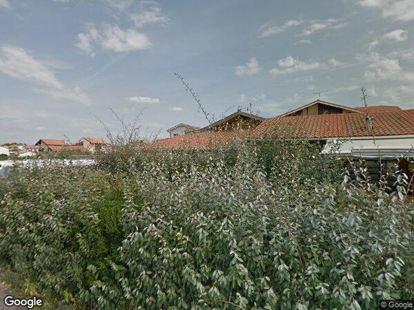 UN APPARTEMENT À USAGE D'HABITATION