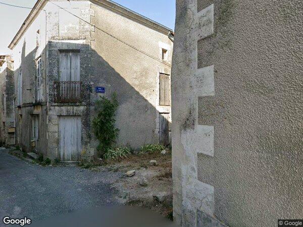 UNE MAISON D'HABITATION