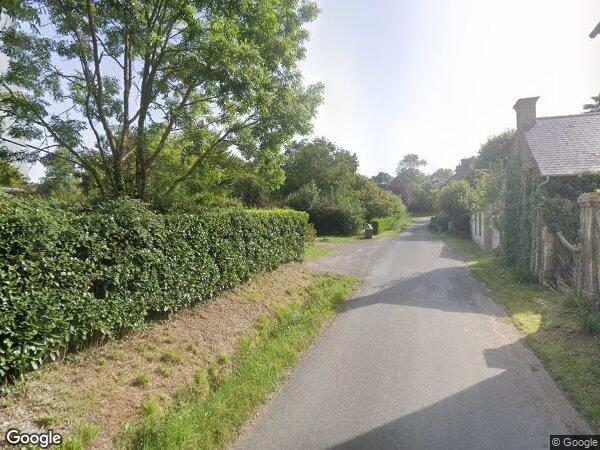 UN ENSEMBLE DE TERRES