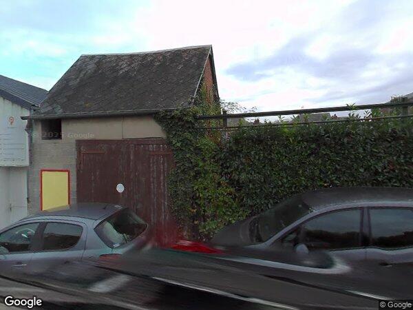 UNE MAISON D'HABITATION