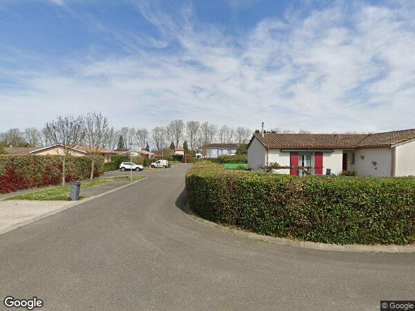 UNE MAISON À USAGE D'HABITATION