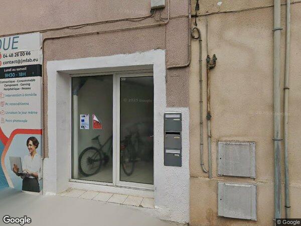 DEUX APPARTEMENTS AVEC UNE CAVE ET UN GRENIER