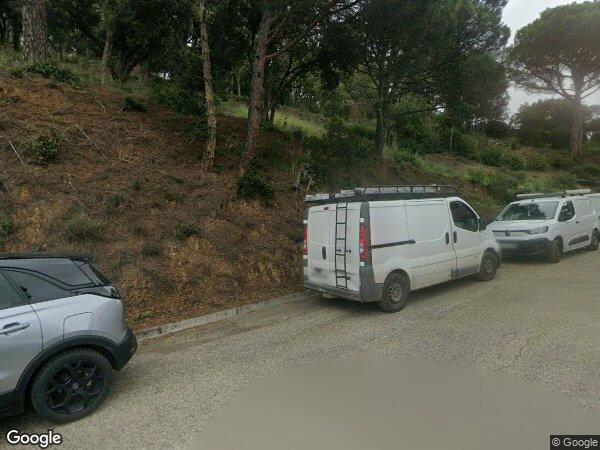 UNE MAISON À USAGE D'HABITATION