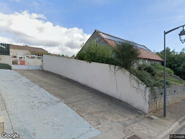 UNE MAISON D'HABITATION