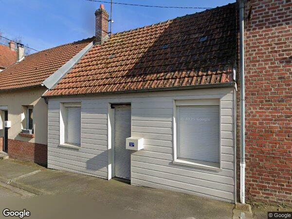 UNE MAISON À USAGE D'HABITATION