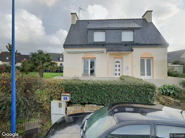 UNE MAISON D'HABITATION