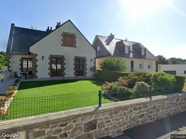 UNE MAISON D'HABITATION