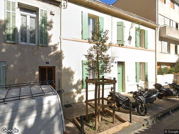 UNE MAISON D'HABITATION