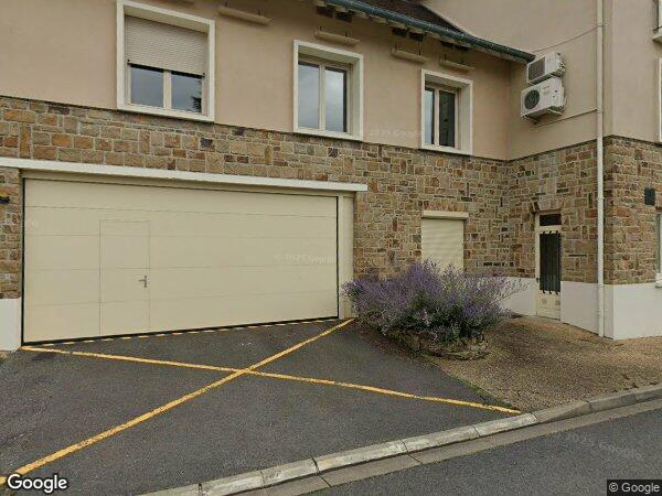 UN ENSEMBLE IMMOBILIER