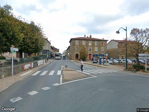 UN TÈNEMENT D’IMMEUBLE