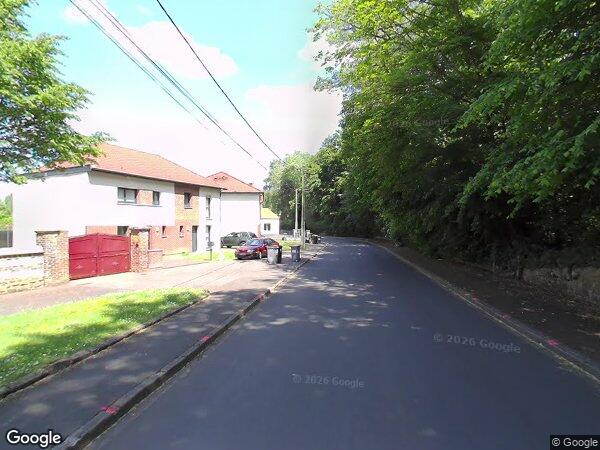 UNE MAISON À USAGE D'HABITATION