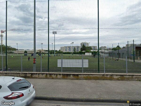 UN APPARTEMENT DE TYPE T5 ET UNE CAVE
