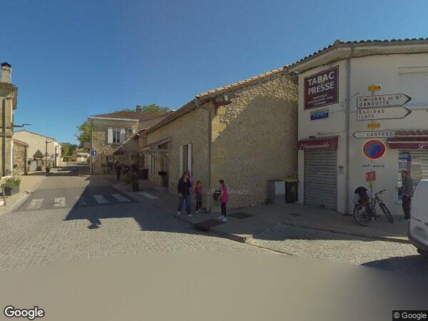 UNE MAISON D'HABITATION