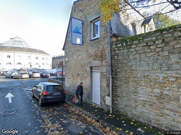 UN IMMEUBLE À USAGE PROFESSIONNEL