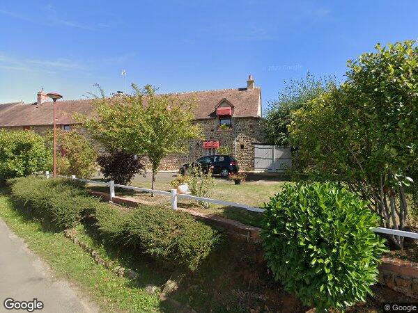 UNE MAISON D'HABITATION