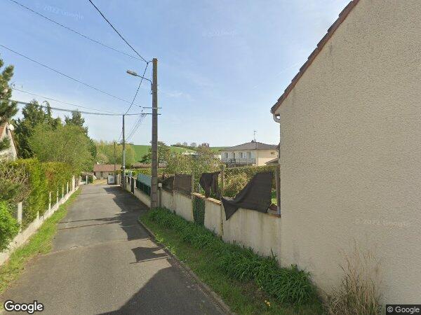 UNE MAISON À USAGE D'HABITATION