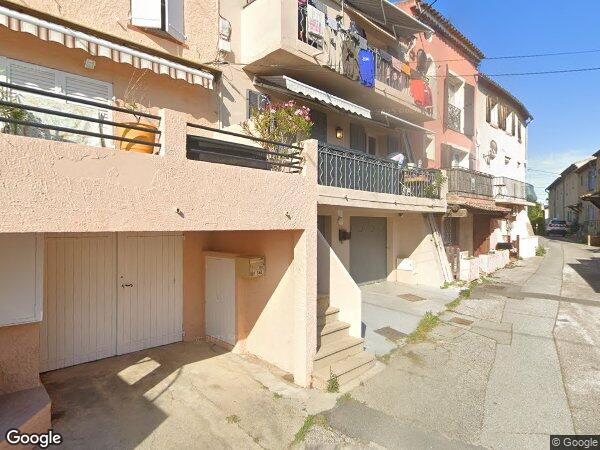 UNE MAISON D'HABITATION