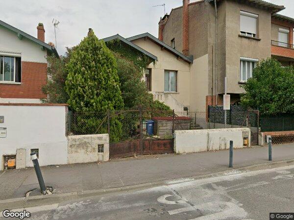 UNE MAISON D'HABITATION