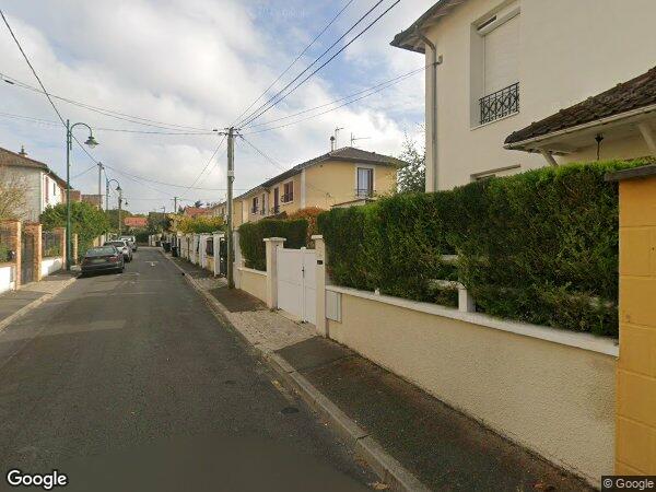 UN PAVILLON D'HABITATION