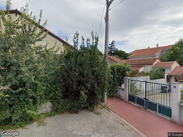 UNE MAISON D'HABITATION