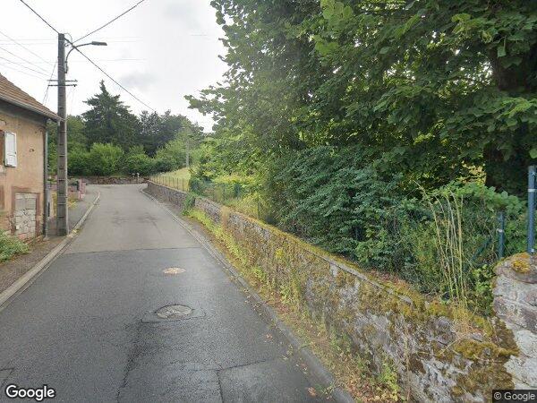 UNE MAISON D'HABITATION À RÉNOVER