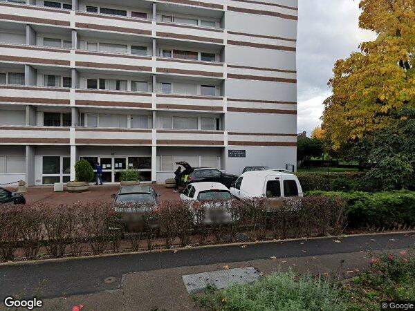 UN APPARTEMENT DE TYPE STUDIO ET UNE CAVE