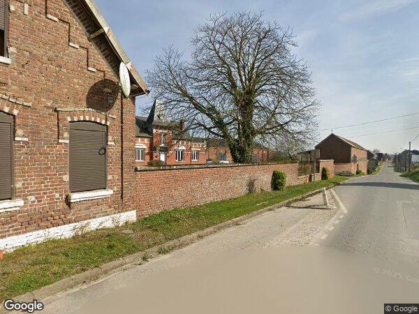 UNE MAISON À USAGE D'HABITATION