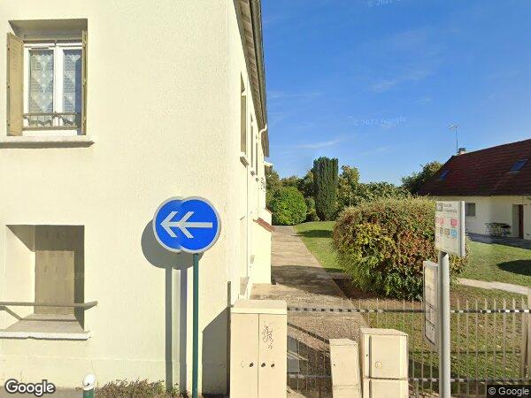 UNE MAISON D'HABITATION